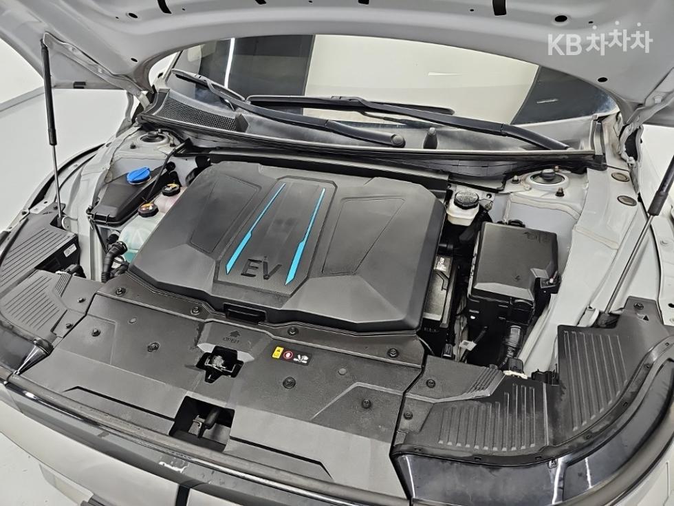 Hyundai IONIQ 5 — miniaturë 5