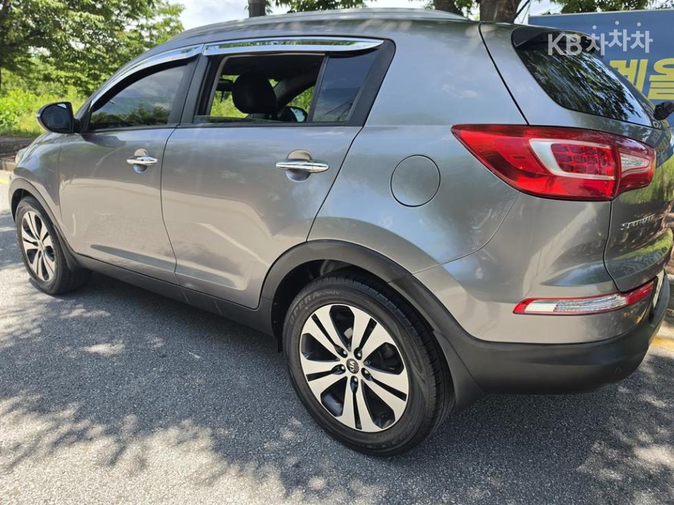 Kia Sportage — miniaturë 8