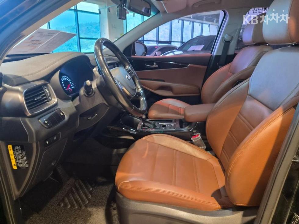 Kia Sorento — miniaturë 9