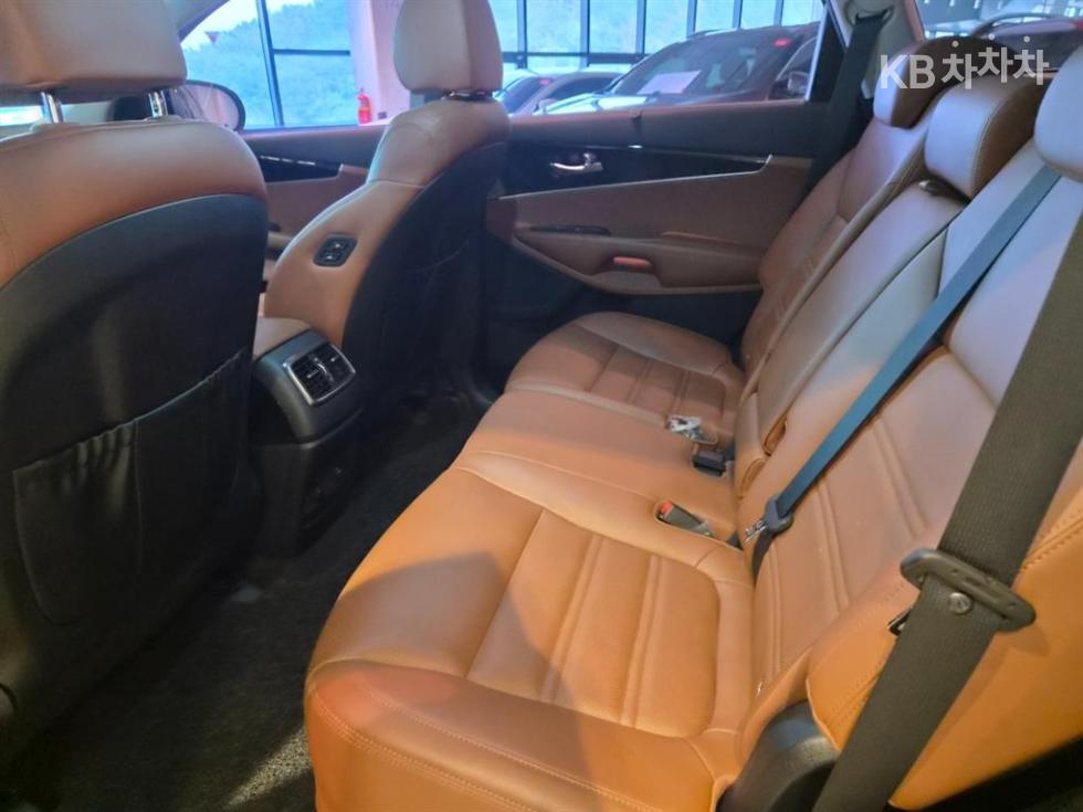 Kia Sorento — miniaturë 19