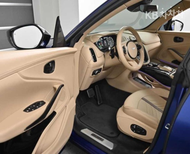 Aston Martin DBX — miniaturë 11