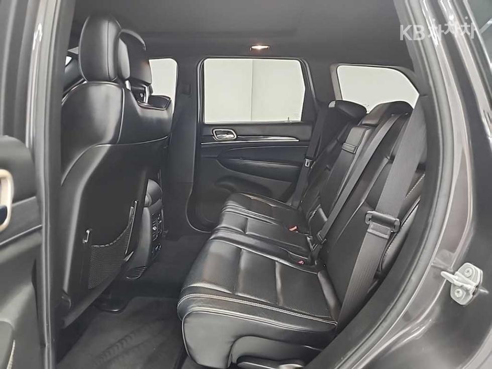 Jeep Cherokee — miniaturë 12