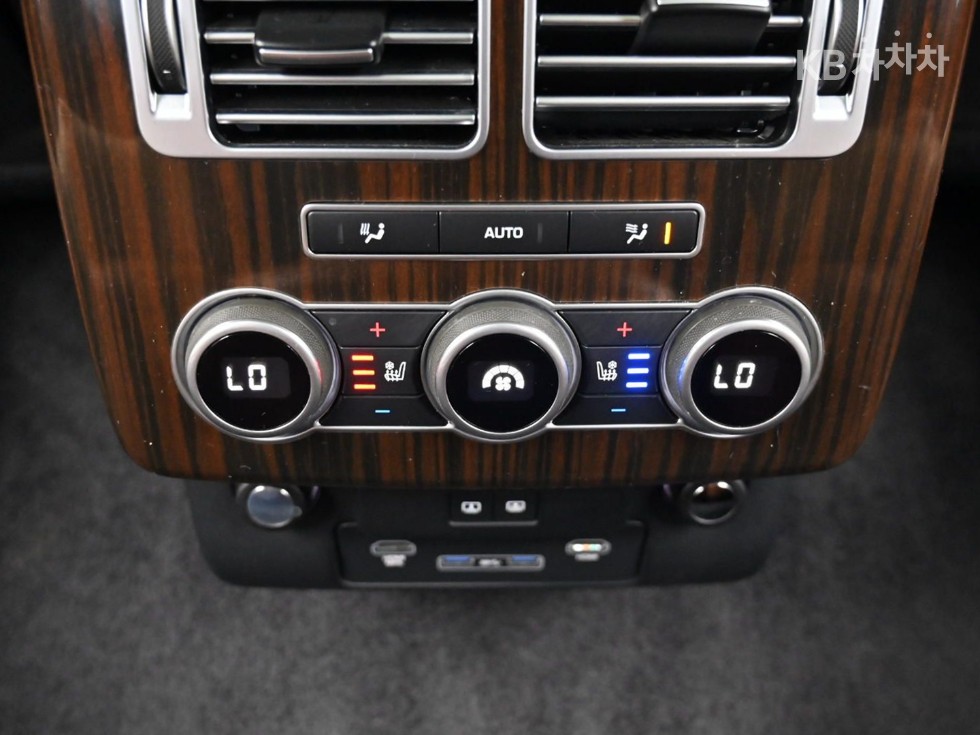 Land Rover Range Rover — miniaturë 14
