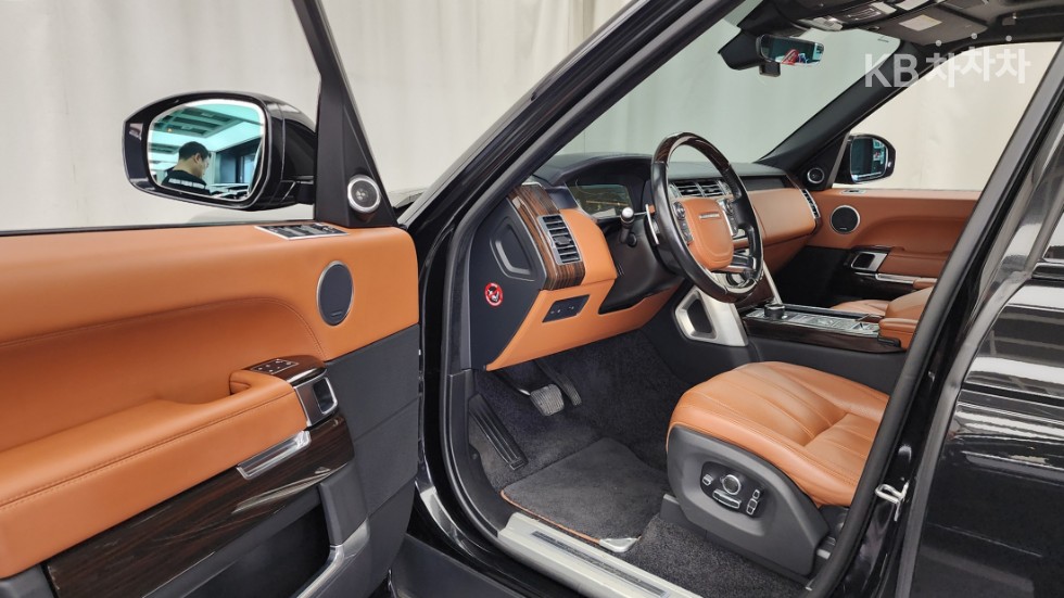 Land Rover Range Rover — miniaturë 26