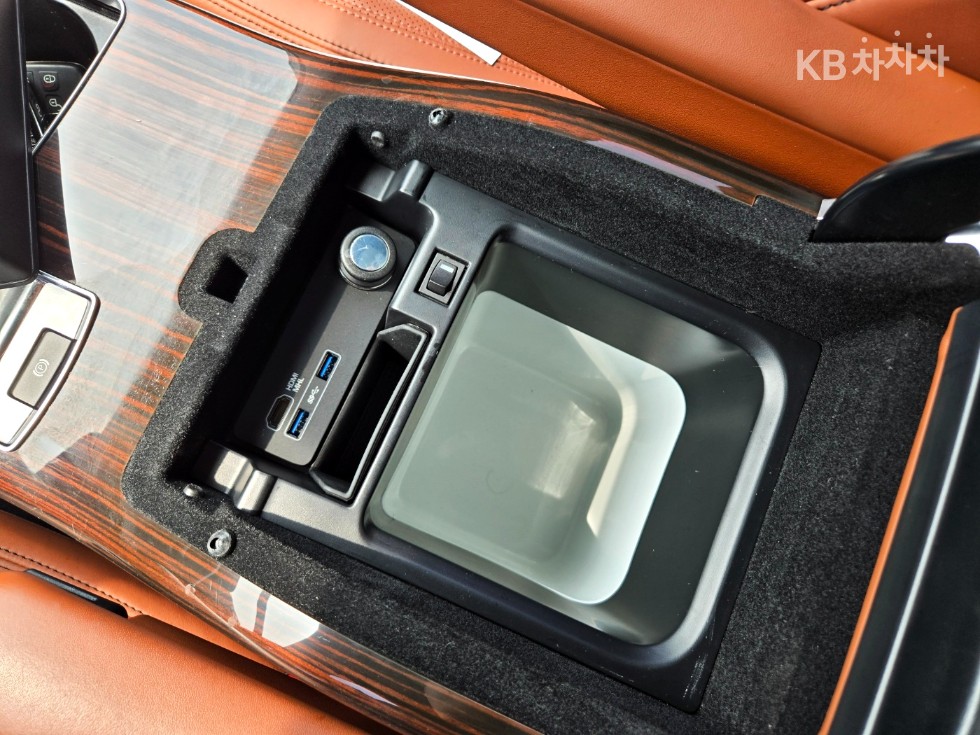 Land Rover Range Rover — miniaturë 17