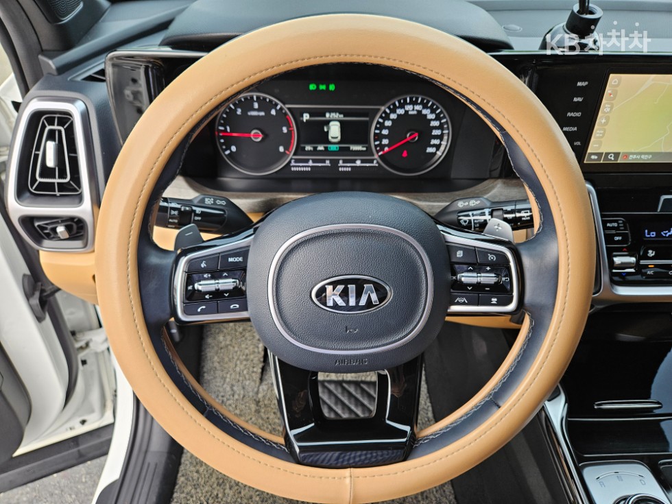 Kia Sorento — miniaturë 13