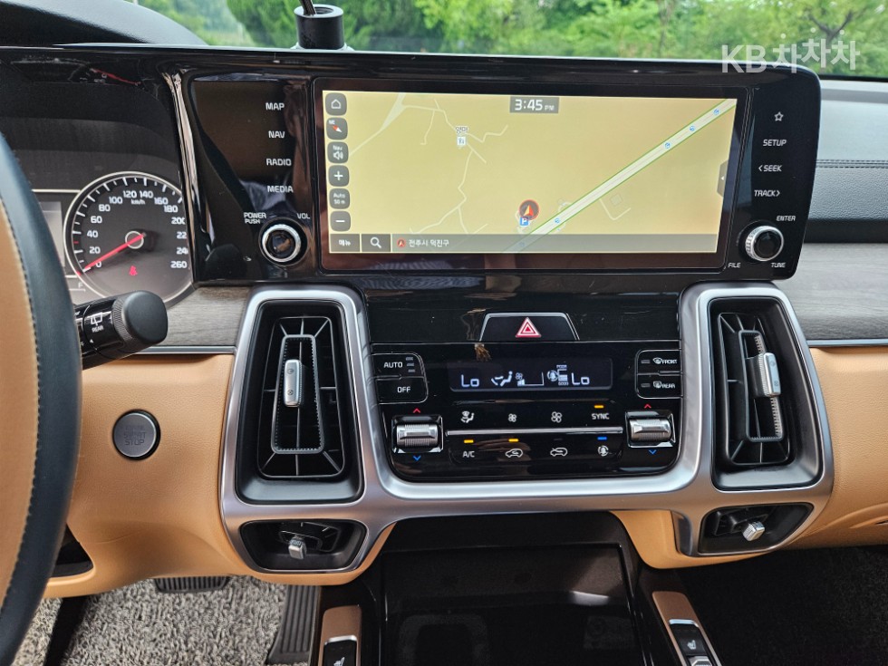 Kia Sorento — miniaturë 16