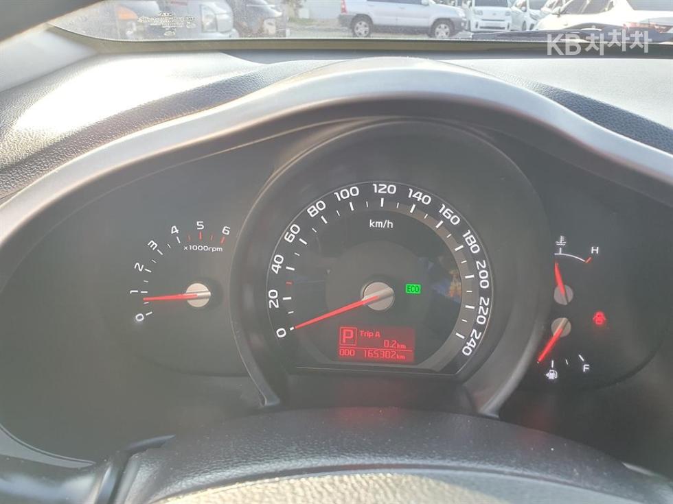Kia Sportage — miniaturë 11
