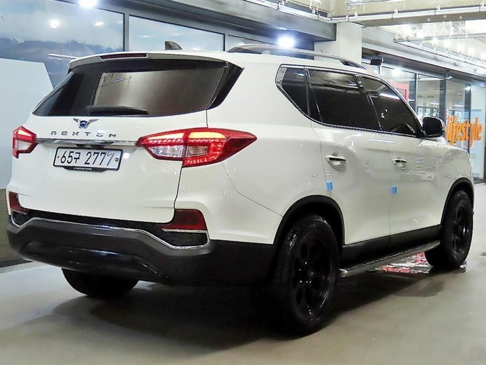 SsangYong Rexton — miniaturë 4