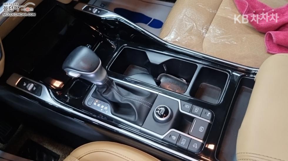 Kia Sorento — miniaturë 14