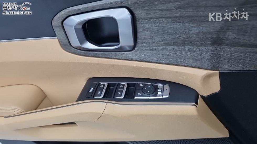 Kia Sorento — miniaturë 17