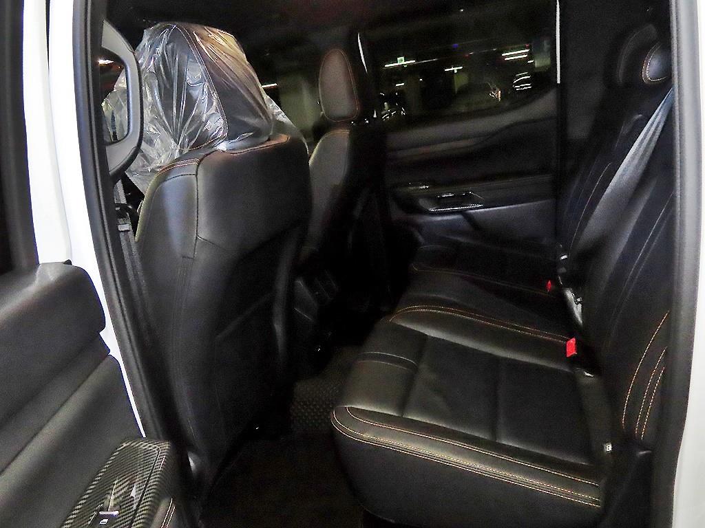 2025 Ford 4 photo