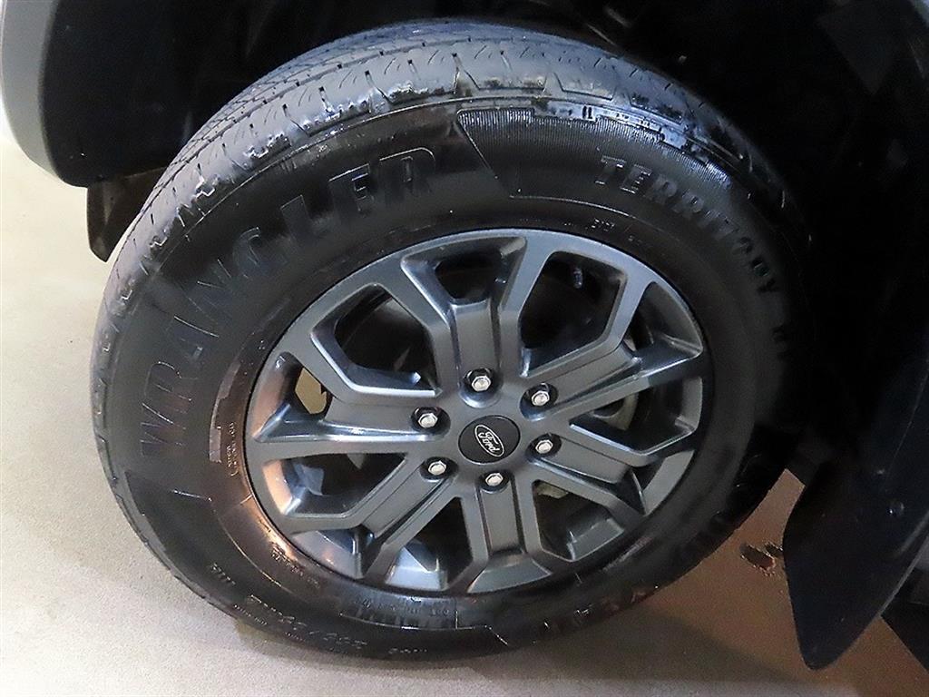2025 Ford 4 photo