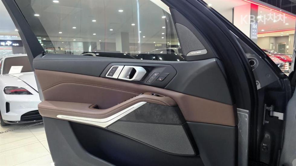 BMW X5 — miniaturë 12