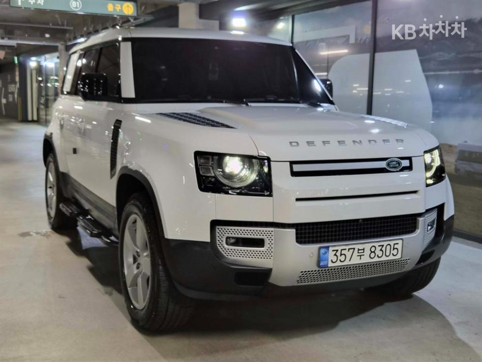 2022 Land Rover (L663) photo