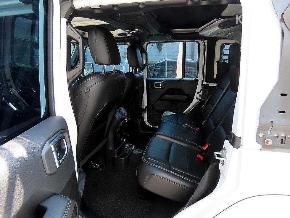 Jeep Wrangler — miniaturë 6