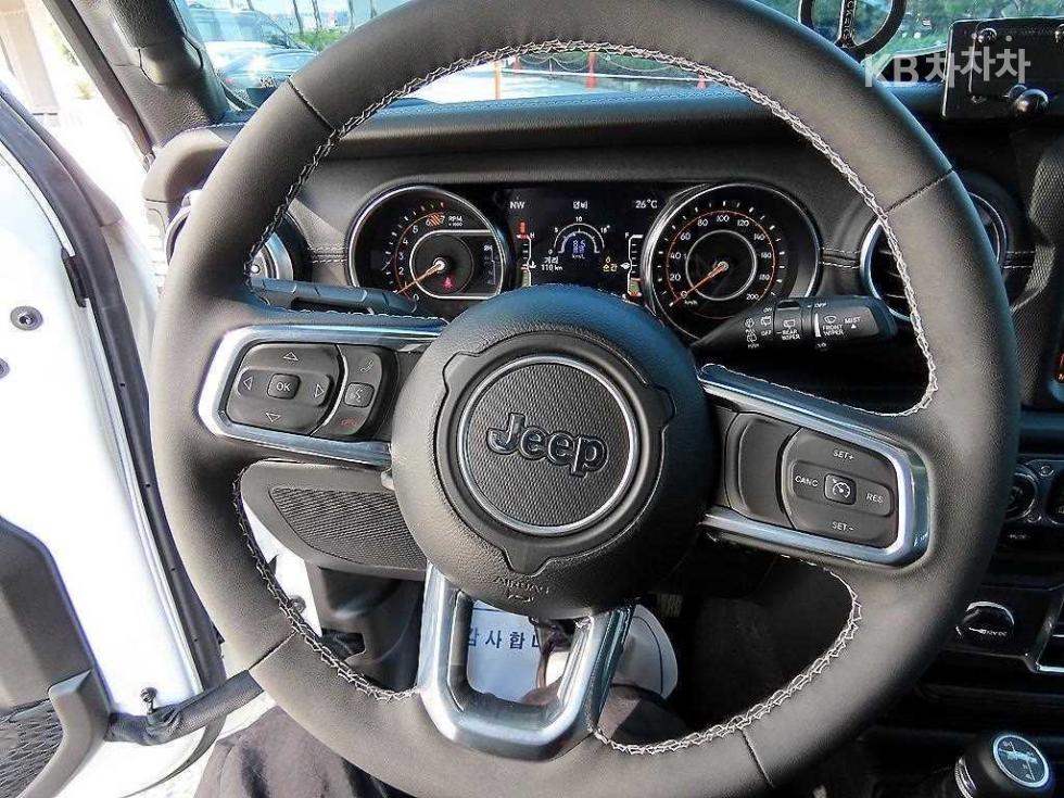 Jeep Wrangler — miniaturë 8