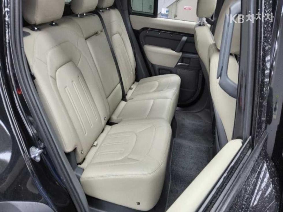 Land Rover Defender — miniaturë 6