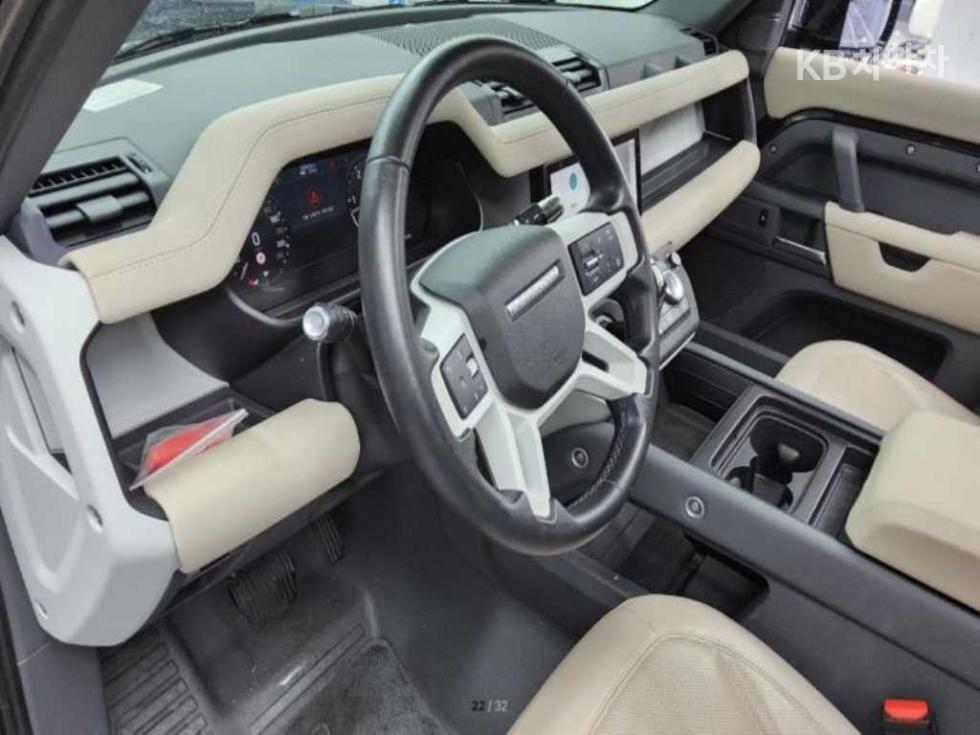 Land Rover Defender — miniaturë 7