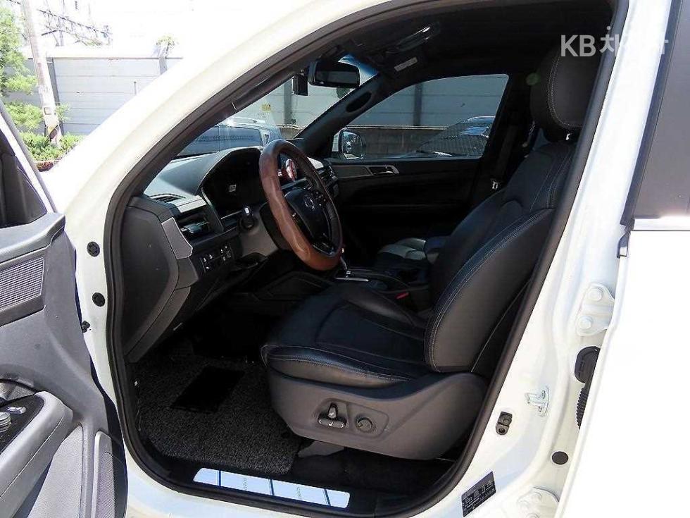 SsangYong Rexton — miniaturë 5