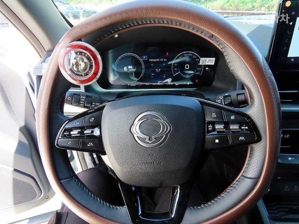 SsangYong Rexton — miniaturë 8