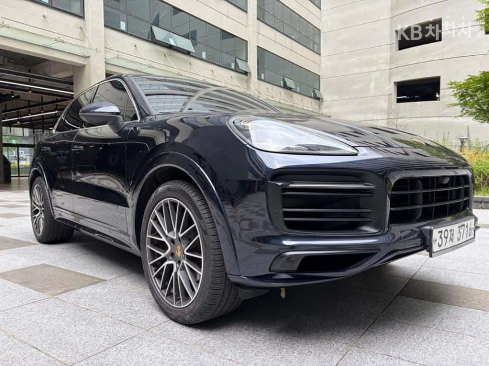 2019 Porsche (9Y0) photo