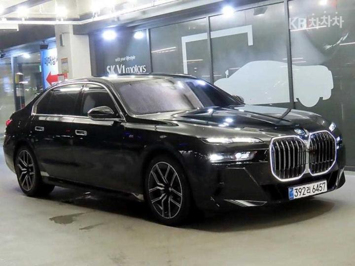BMW 7er — miniaturë 3