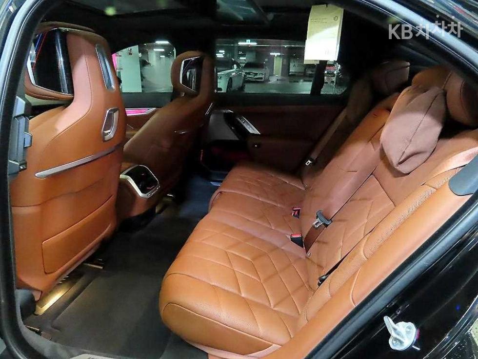 BMW 7er — miniaturë 8