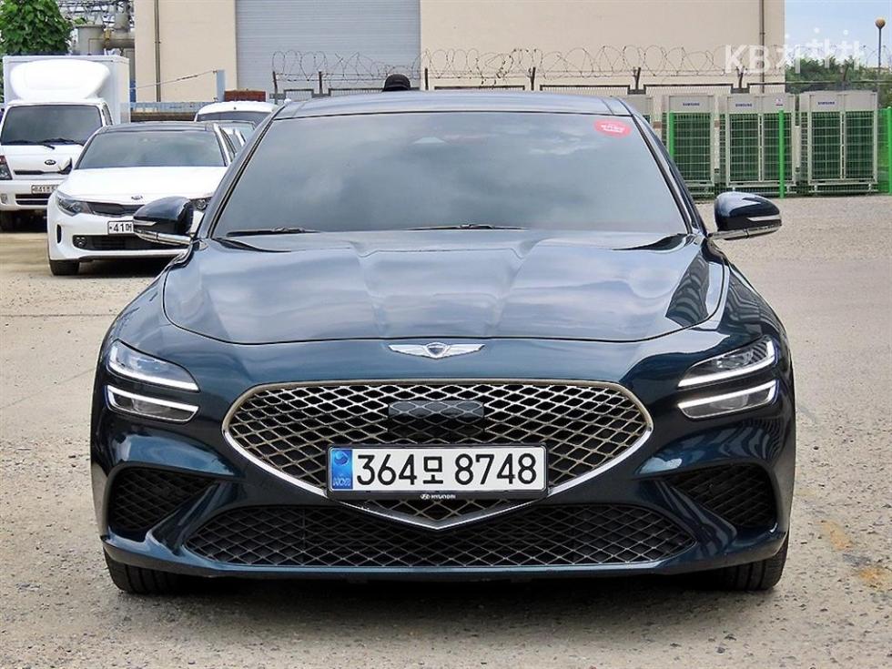 Genesis G70