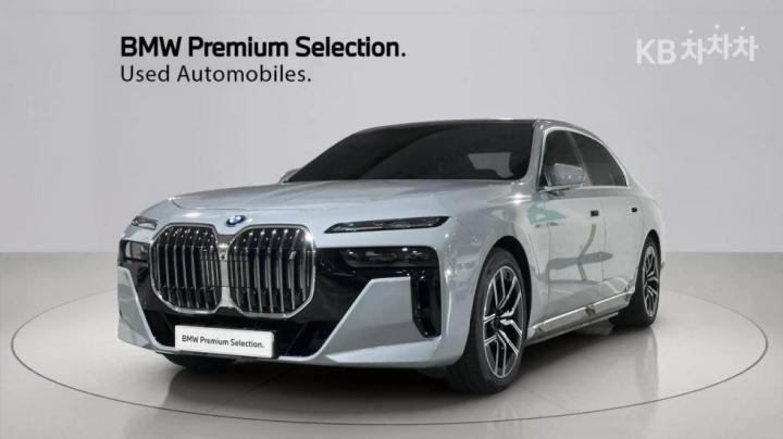 BMW i7 eDrive 50 M Sport — foto 1