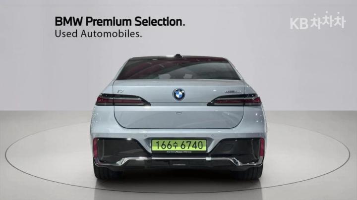 BMW i7 — miniaturë 4