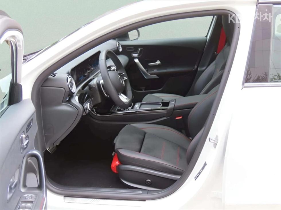 2025 Mercedes-Benz A(W177) photo