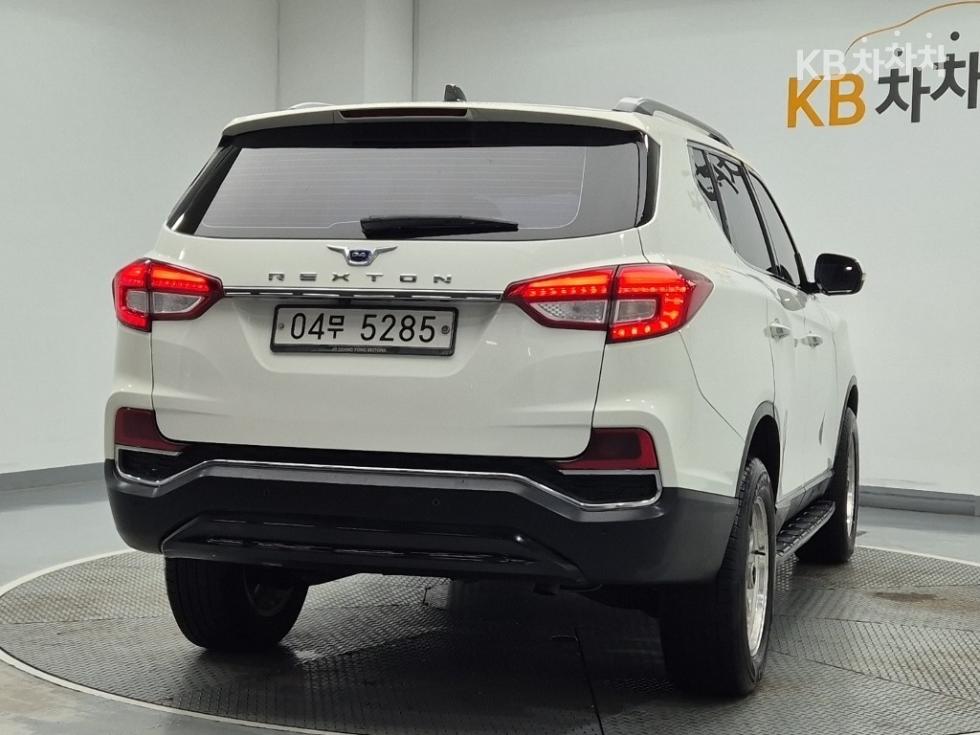 SsangYong Rexton — miniaturë 3
