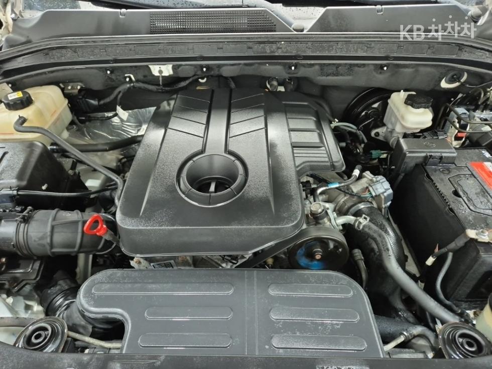 SsangYong Rexton — miniaturë 5