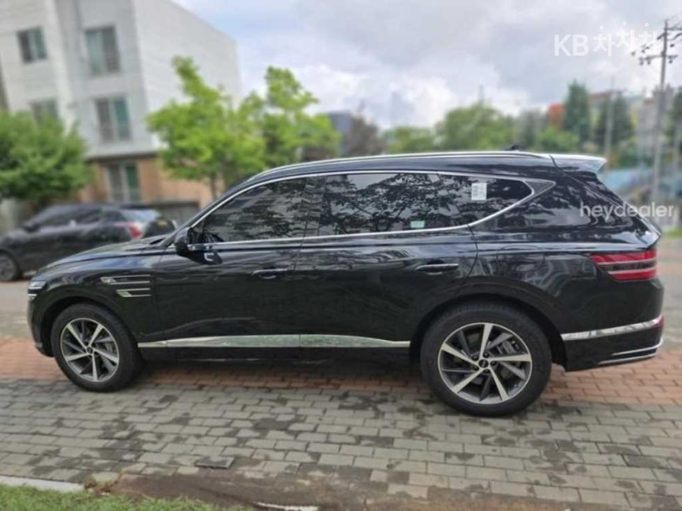 2024 Genesis GV80 photo