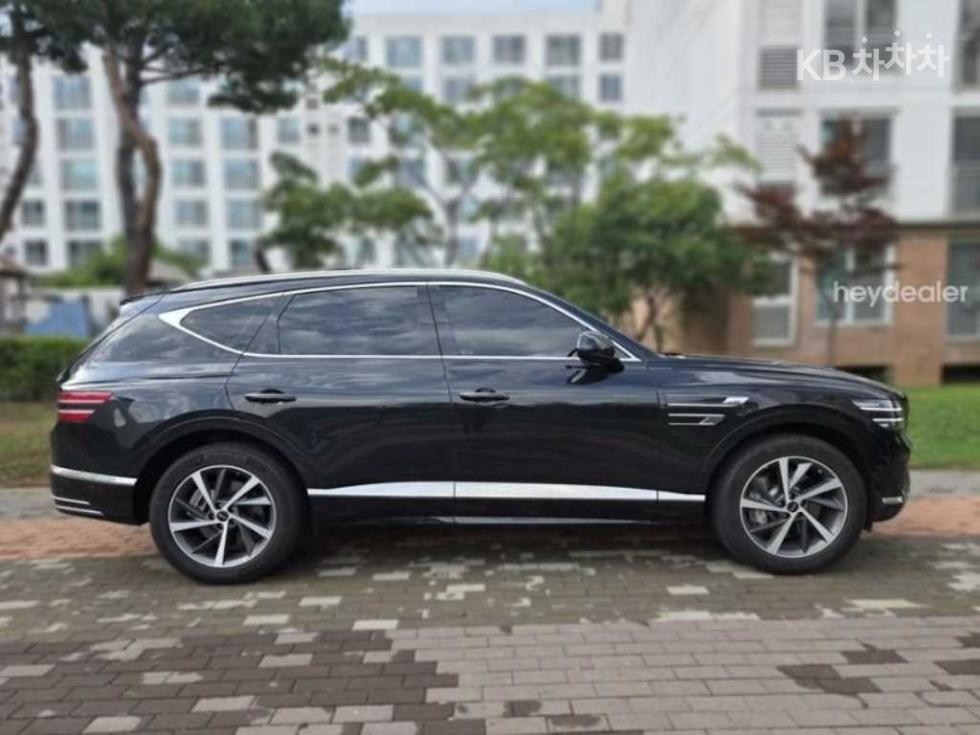 2024 Genesis GV80 photo