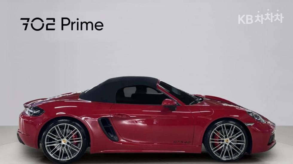 2024 Porsche 718 photo
