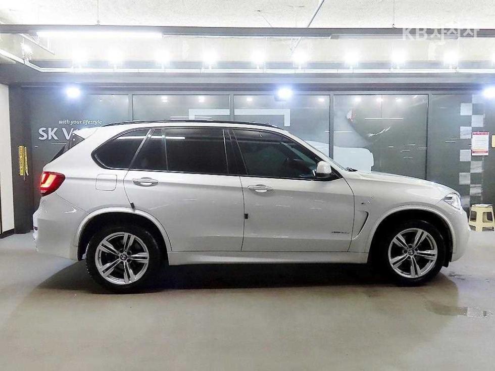 BMW X5 — miniaturë 3
