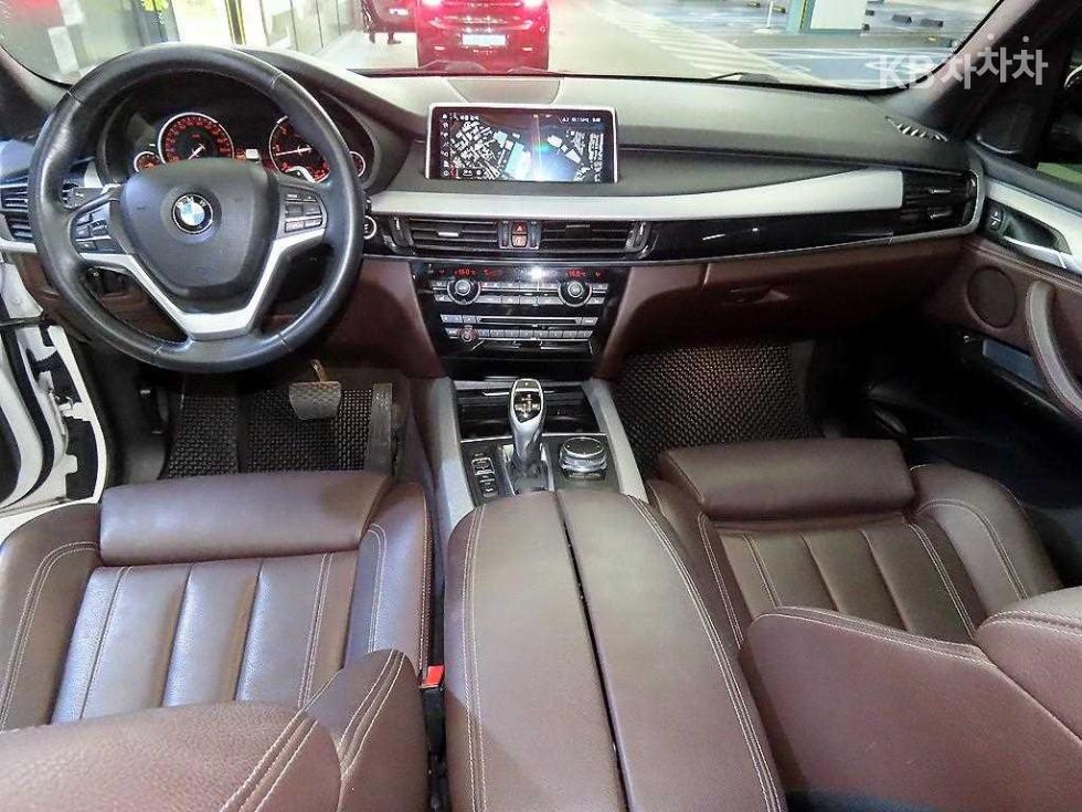 BMW X5 — miniaturë 10
