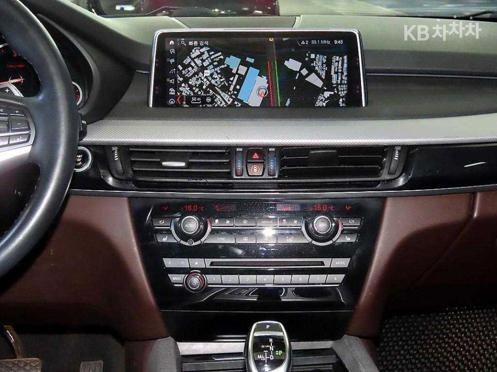 BMW X5 — miniaturë 11
