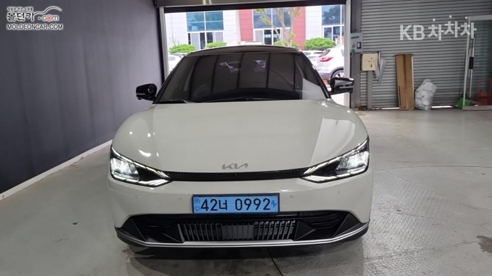 Kia EV6 — miniaturë 3