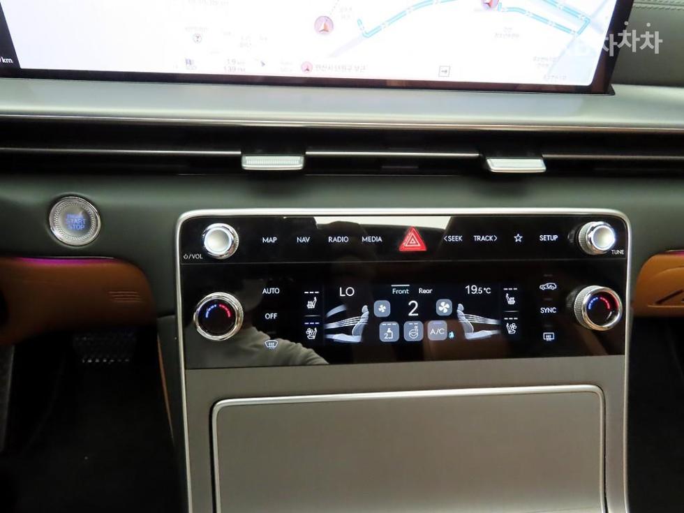 2024 Genesis GV80 photo