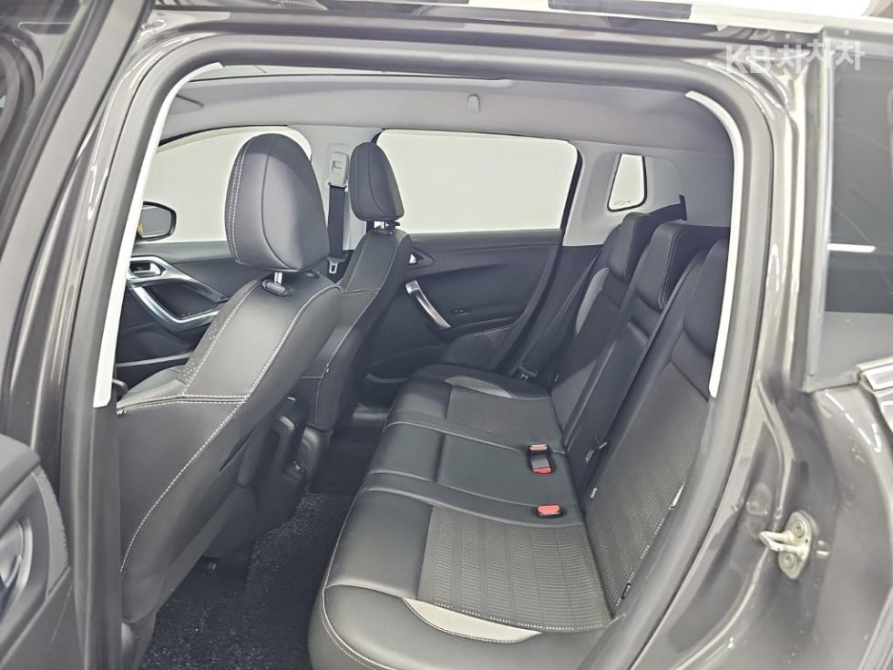 Peugeot 2008 — miniaturë 12