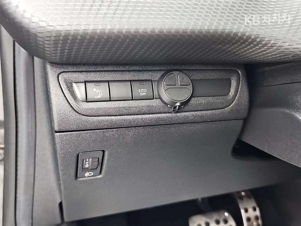 Peugeot 2008 — miniaturë 18
