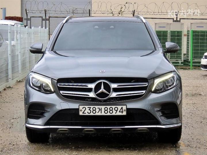 Mercedes-Benz GLC 300 4Matic — foto 1
