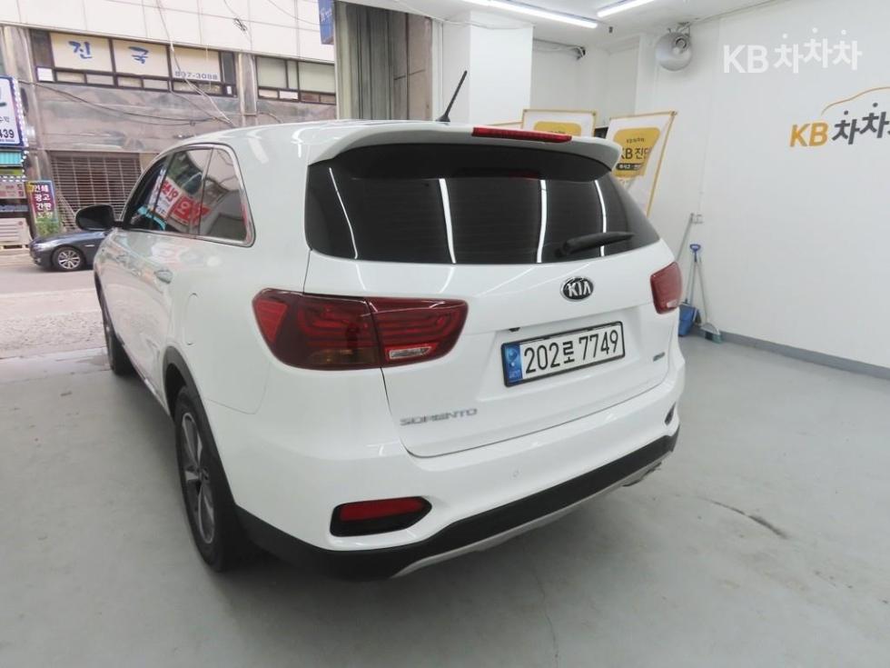 Kia Sorento — miniaturë 4
