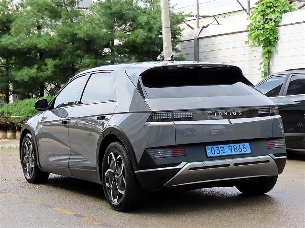 Hyundai IONIQ 5 — miniaturë 3