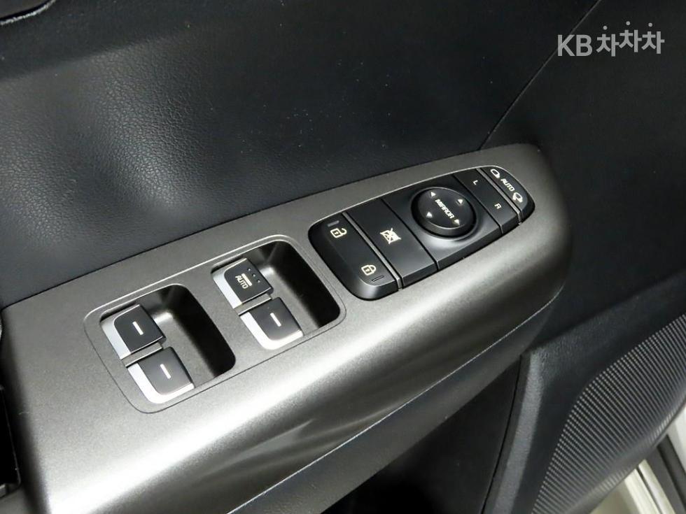 Kia Sportage — miniaturë 12