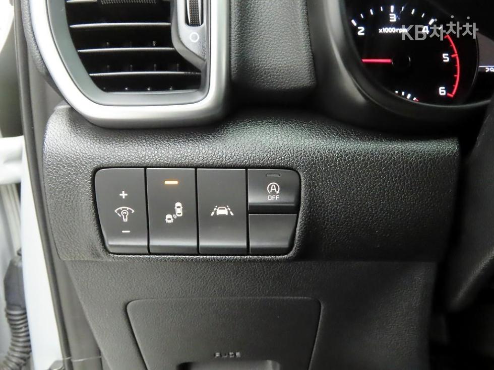 Kia Sportage — miniaturë 13