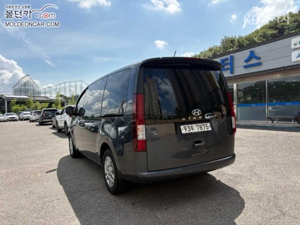 Hyundai Staria — miniaturë 4